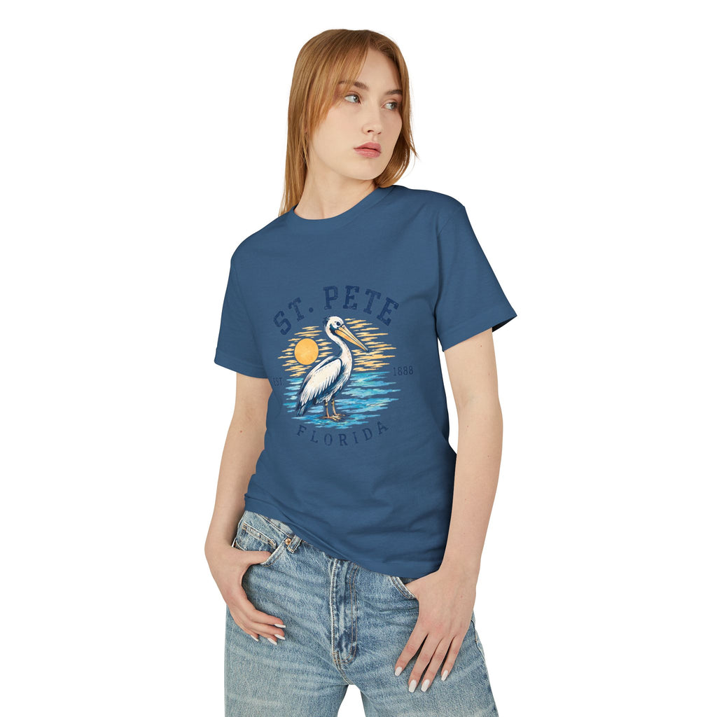 St. Pete Pelican Tee — Vintage Florida Beach T‑Shirt