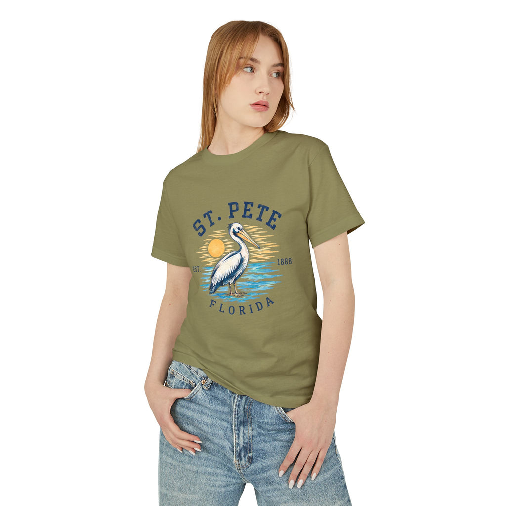 St. Pete Pelican Tee — Vintage Florida Beach T‑Shirt